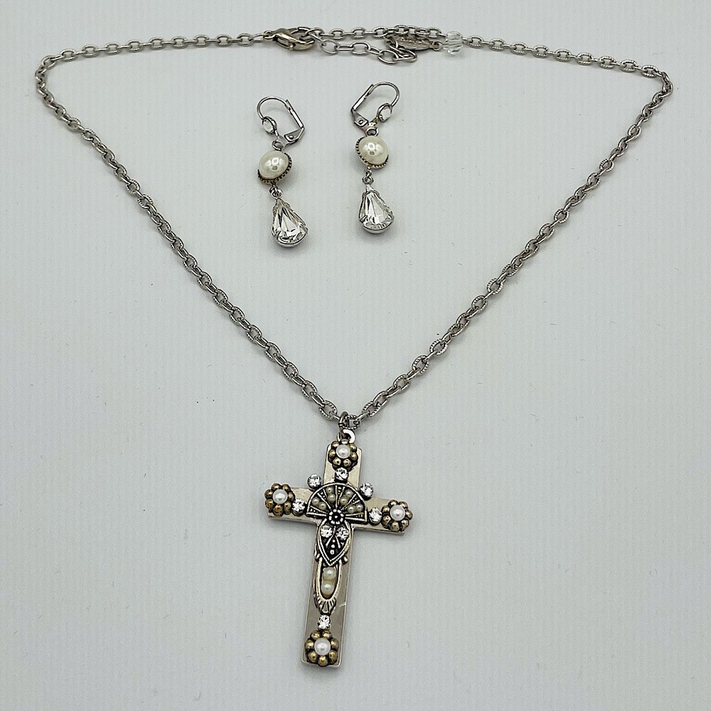 Belladonna jewelry set. Made in Canada
